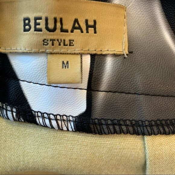 Beulah Black white floral faux leather skirt Sz M - Picture 5 of 8